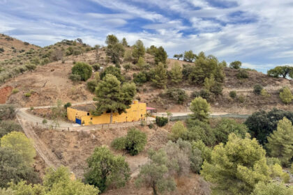 6463bdee4aa90e5f2b64409f3b70ce47 - 86