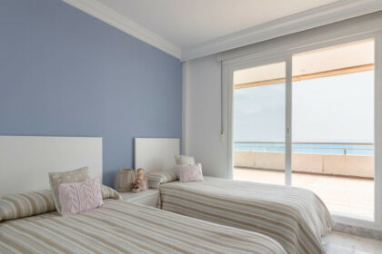 64a3b177360d655c56332eef4329a5eb - 11