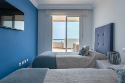 64a3b177360d655c56332eef4329a5eb - 12