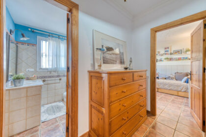 64e4f7f881f5157c5bdf19dd562a0429 - 22