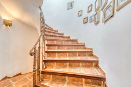 64e4f7f881f5157c5bdf19dd562a0429 - 31