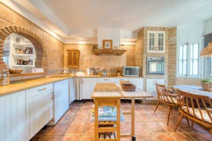 64e4f7f881f5157c5bdf19dd562a0429 - 8