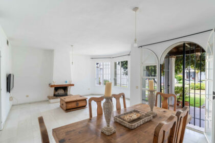 6500d7e5bf5463d9ca0bf589202b15ed - 10