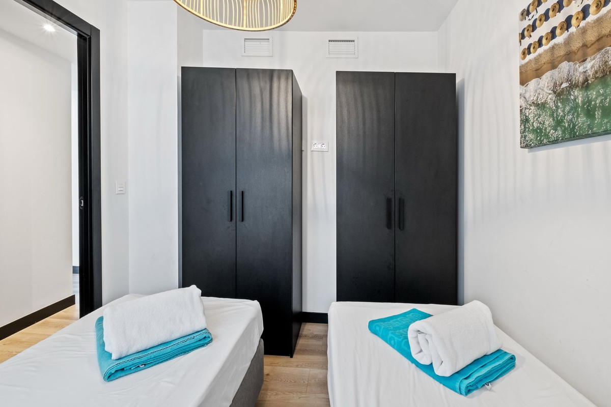 6501c44ea3e3013c859a713af7bbe21e - 12