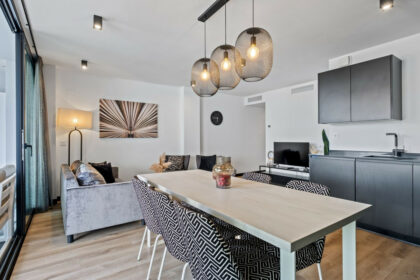 6501c44ea3e3013c859a713af7bbe21e - 24