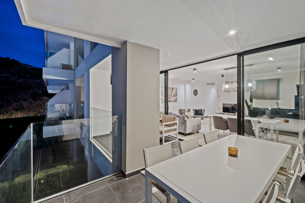 6501c44ea3e3013c859a713af7bbe21e - 25