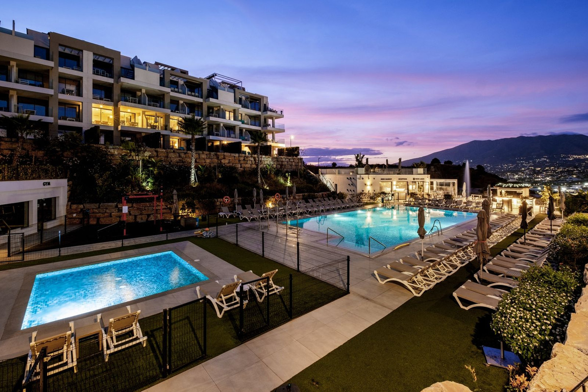 6501c44ea3e3013c859a713af7bbe21e - 26