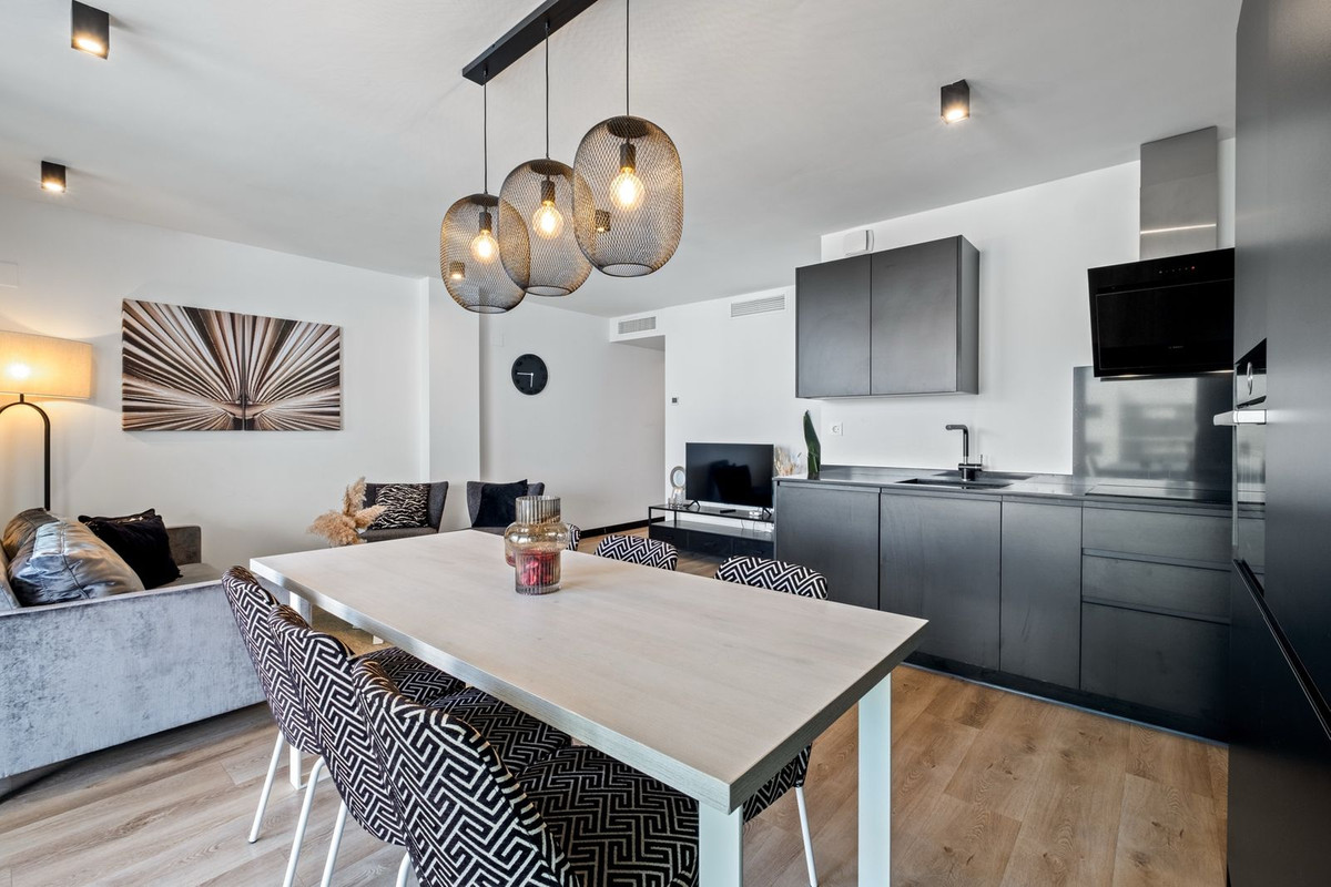 6501c44ea3e3013c859a713af7bbe21e - 30