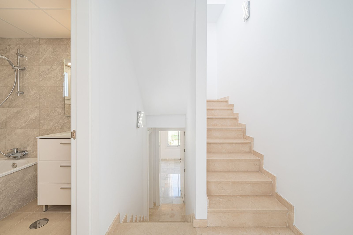 655aa4fe0384632f3ca6f07ec54088bf - 23