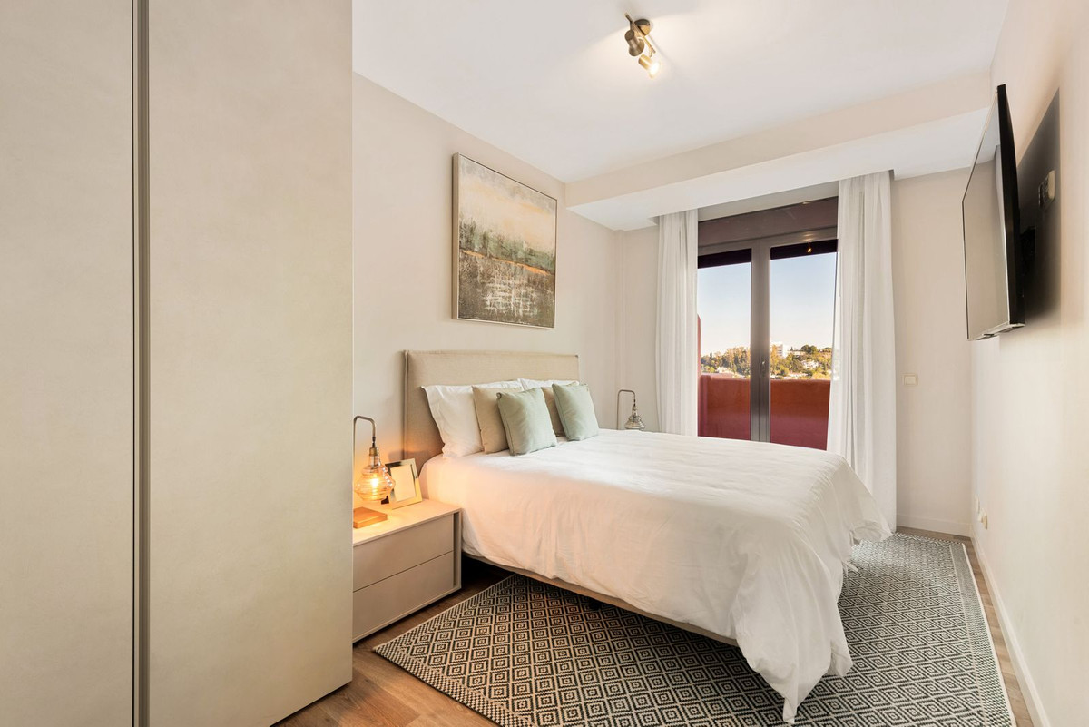 6599c029e42bc91f9bf62b45fc6928d5 - 11