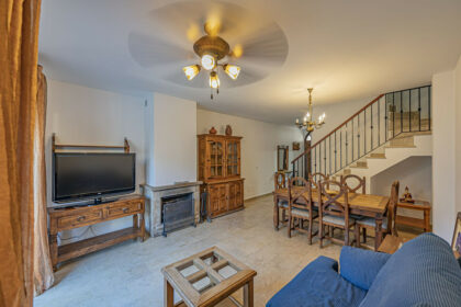 65f370d5c3a36a1f85524a65f7cffbf8 - 3