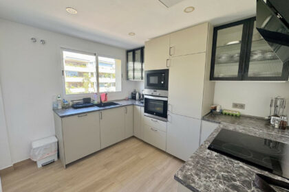 660d1c5c5469e7d0e290b25e6e6ec7a5 - 11