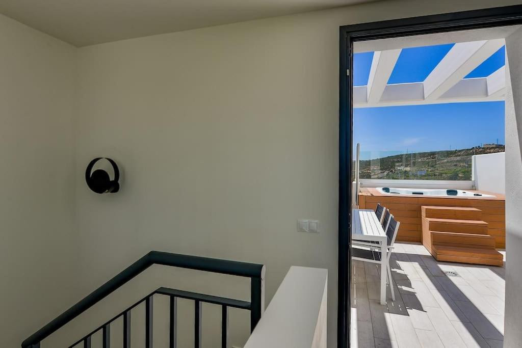 665026769bfa3b06c506560a3736b463 - 18