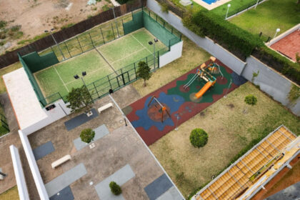 66c2a8e911c3b0d0da0b7c46843bf3e3 - 13