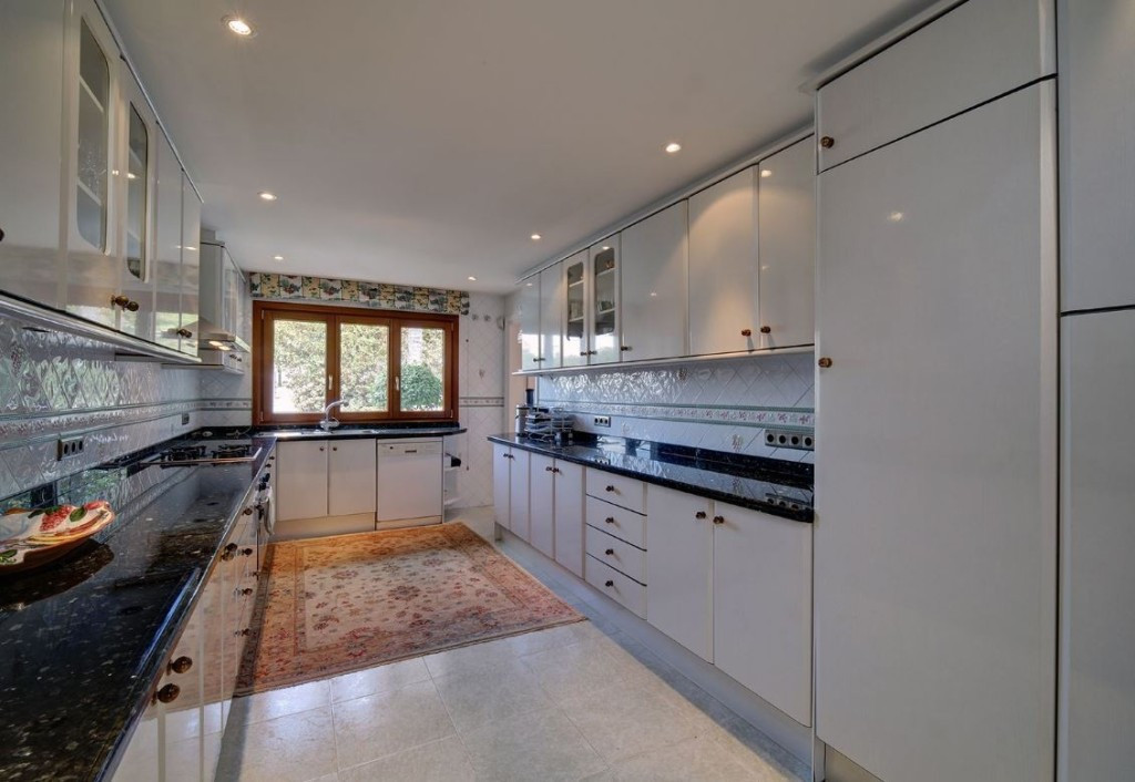 671008dfc9b6474208b2d36cfcf274b4 - 10