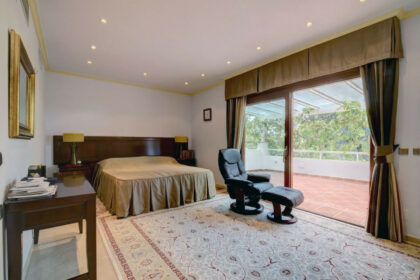 671008dfc9b6474208b2d36cfcf274b4 - 7