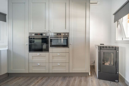 683541e3ddf4418182d6446045533a02 - 27