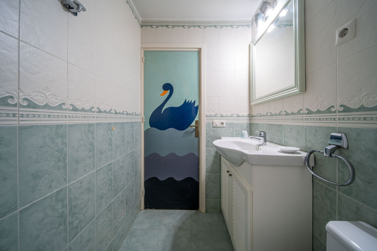 68d908d67b36ec80d5adc99f808e7b1b - 38