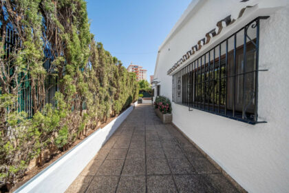 68d908d67b36ec80d5adc99f808e7b1b - 41