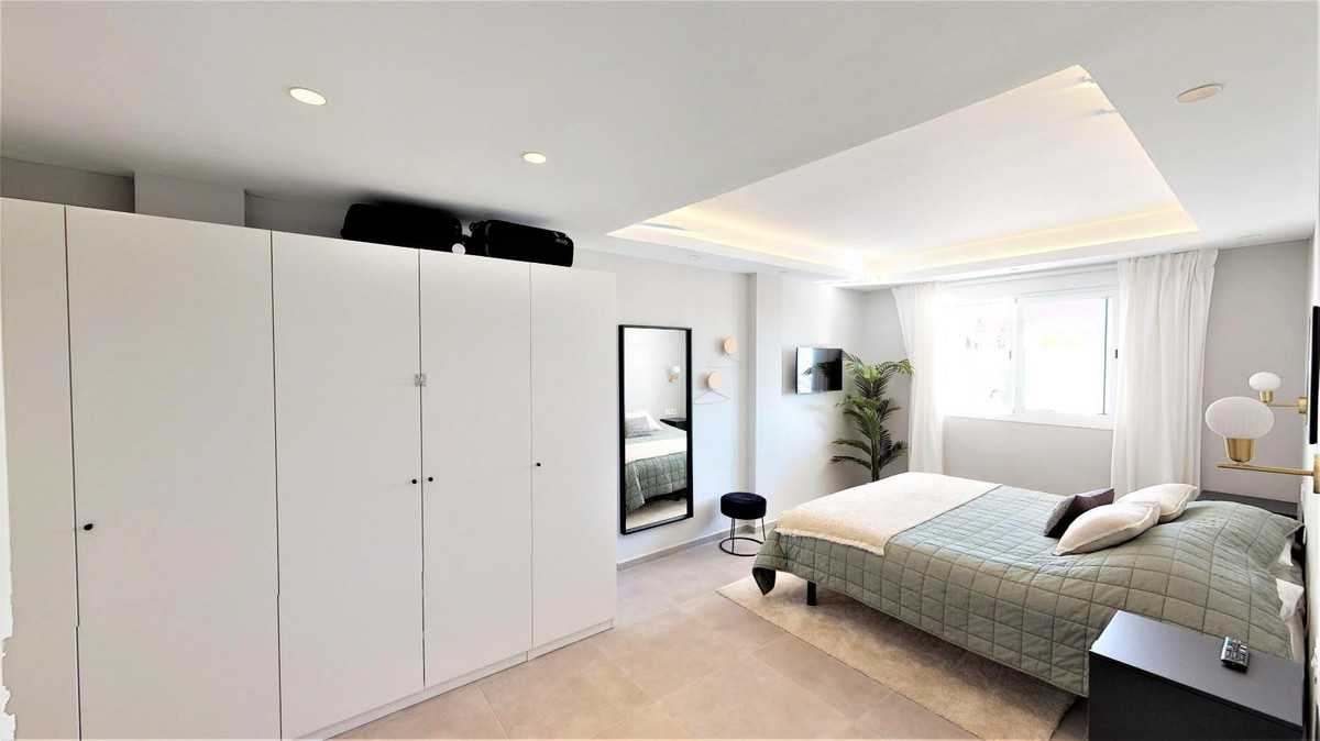 68f45c7d844cf7401e396ee13c482ef9 - 12