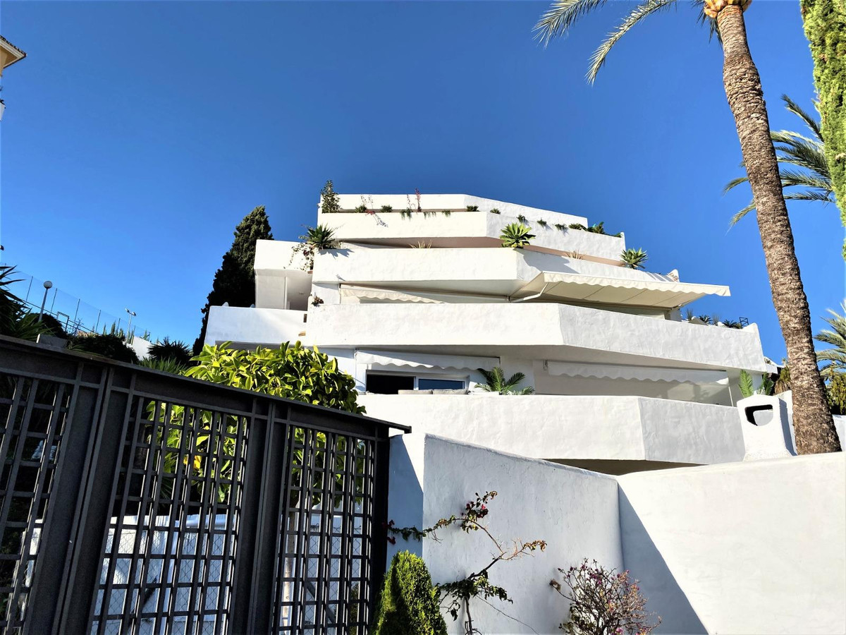 68f45c7d844cf7401e396ee13c482ef9 - 18