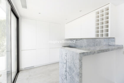 695c99d4ad9e648c003b67b8e1c97dbf - 23