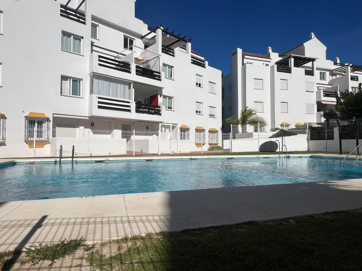 695ca61117f187425790d67d1f0c2196 - 12