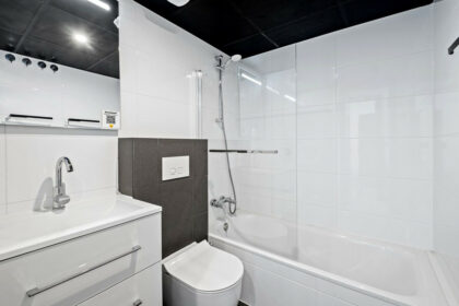 69820f9780939a023ed7bff1f5d1f396 - 10