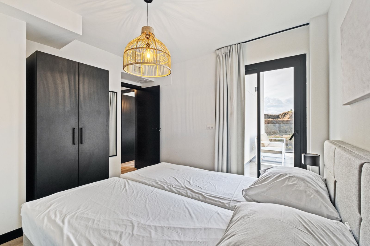 69820f9780939a023ed7bff1f5d1f396 - 15