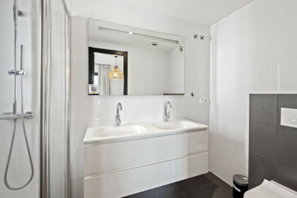 69820f9780939a023ed7bff1f5d1f396 - 17