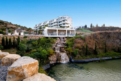 69820f9780939a023ed7bff1f5d1f396 - 19