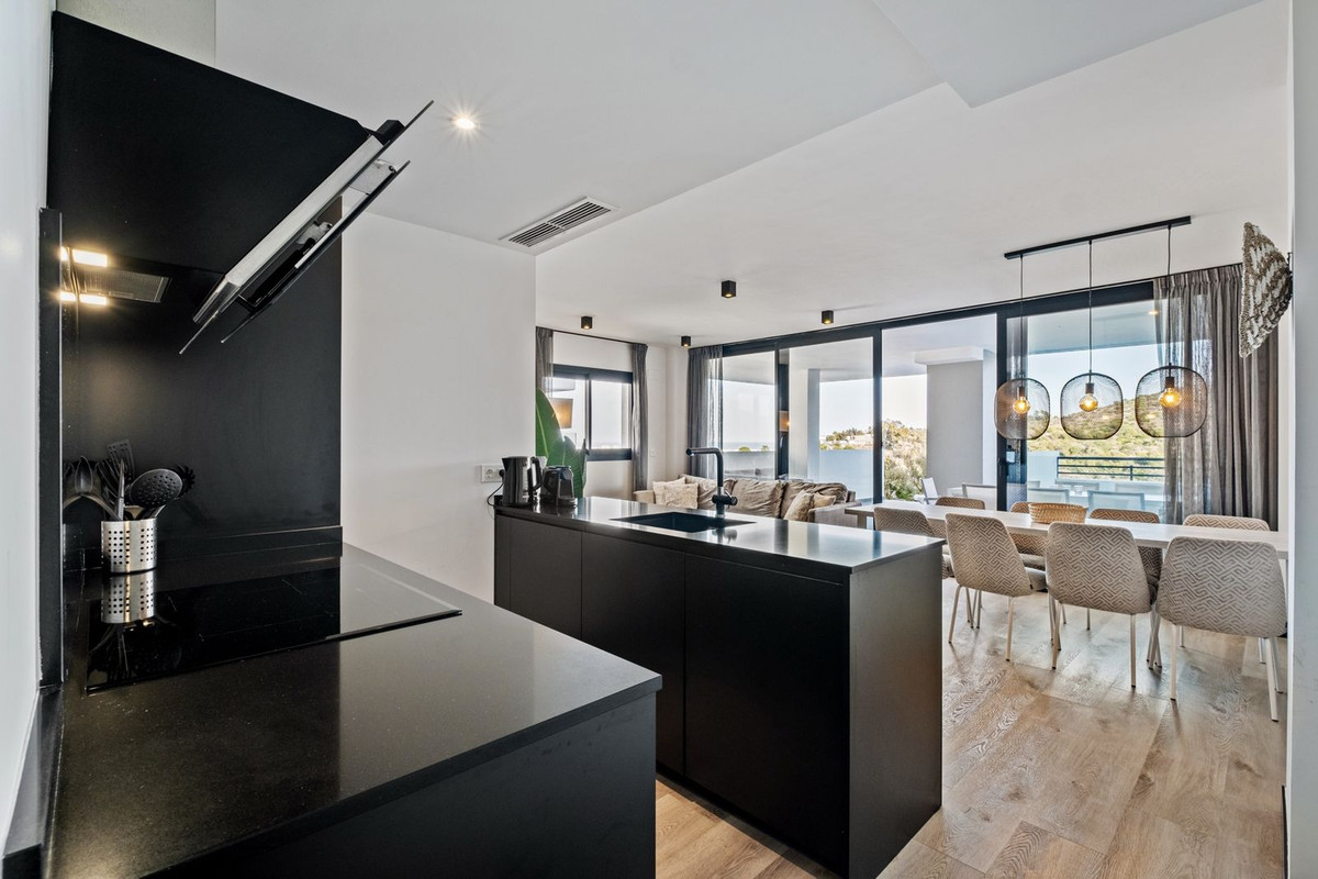 69820f9780939a023ed7bff1f5d1f396 - 2