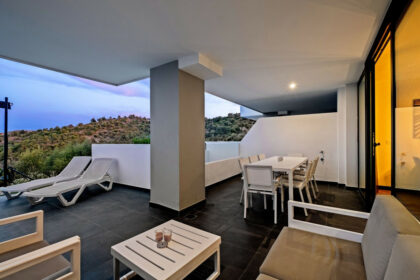 69820f9780939a023ed7bff1f5d1f396 - 22