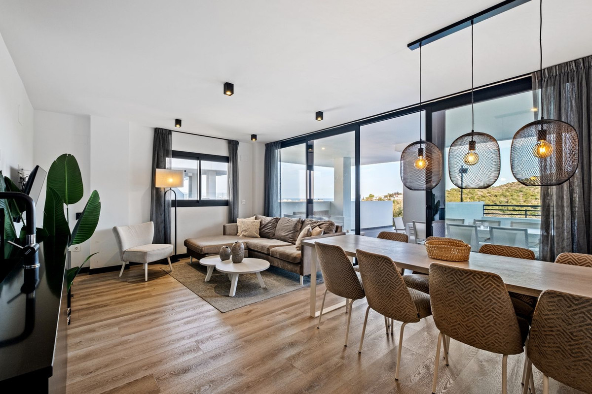 69820f9780939a023ed7bff1f5d1f396 - 24