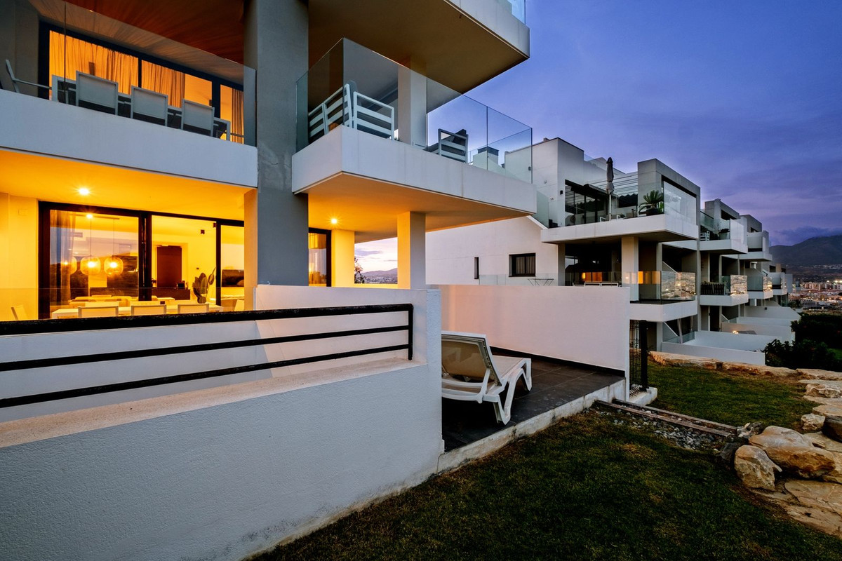 69820f9780939a023ed7bff1f5d1f396 - 26