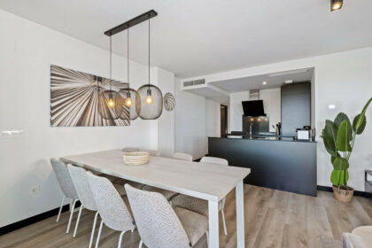 69820f9780939a023ed7bff1f5d1f396 - 30