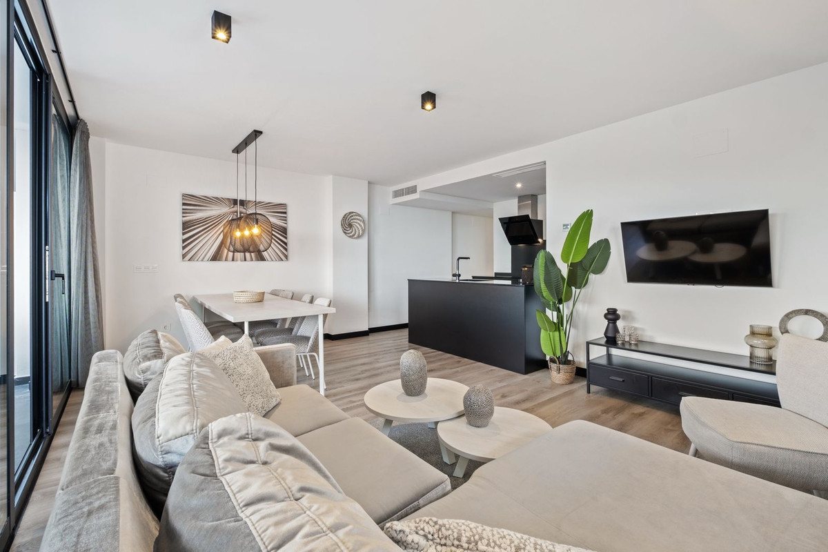 69820f9780939a023ed7bff1f5d1f396 - 32