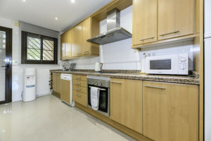 69c1408167bc1cb29f5d12f13dee2fb6 - 10