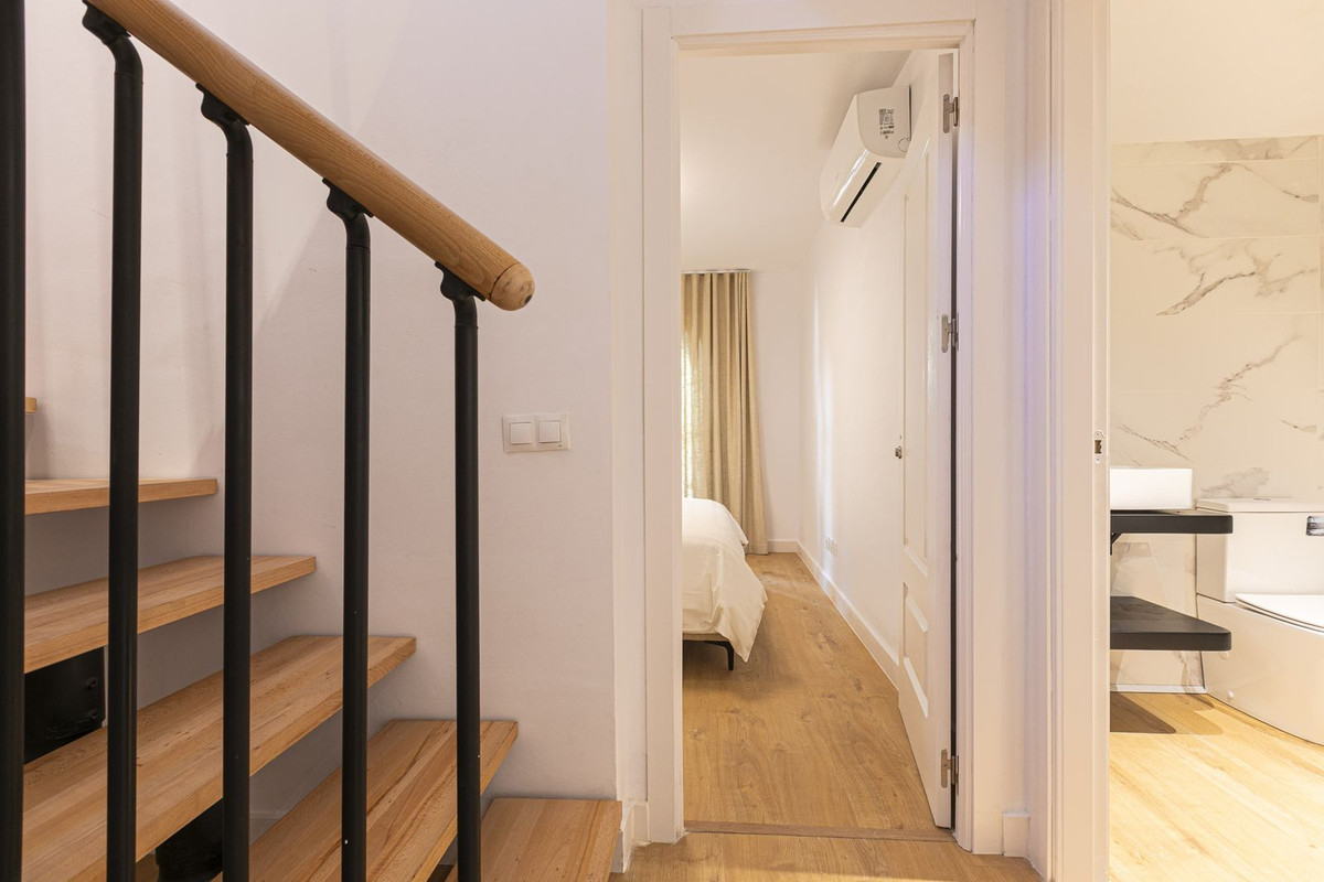 6a306d1ed39204c8f96a0f7449dca0a4 - 18