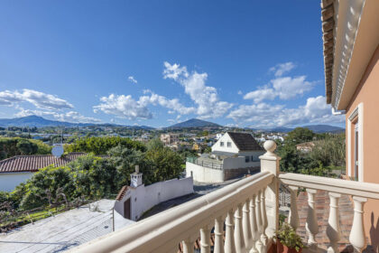 6a54b9d6f62a65261f2530f3931b42fa - 10