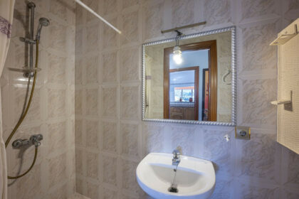 6a54b9d6f62a65261f2530f3931b42fa - 25