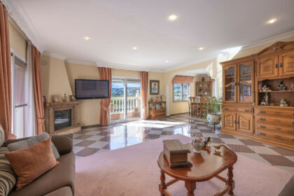 6a54b9d6f62a65261f2530f3931b42fa - 9