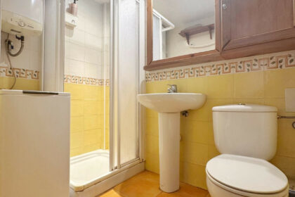 6abff79371a5e267aba6086113b8b4d0 - 12