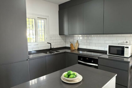 6afff149c40a35fd62dbd5c57a6a271e - 16