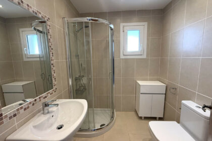 6afff149c40a35fd62dbd5c57a6a271e - 24