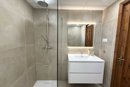 6afff149c40a35fd62dbd5c57a6a271e - 28