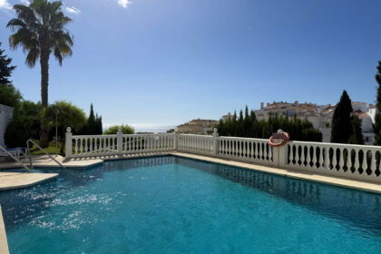 6afff149c40a35fd62dbd5c57a6a271e - 33