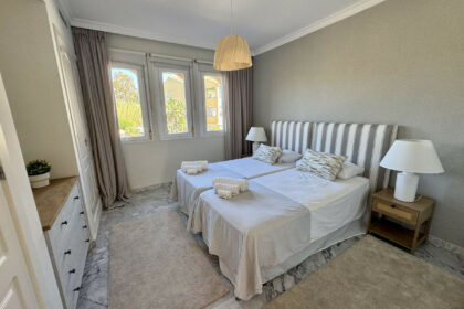 6b0ee2b1c6be9c287d0c703d361db4ae - 14