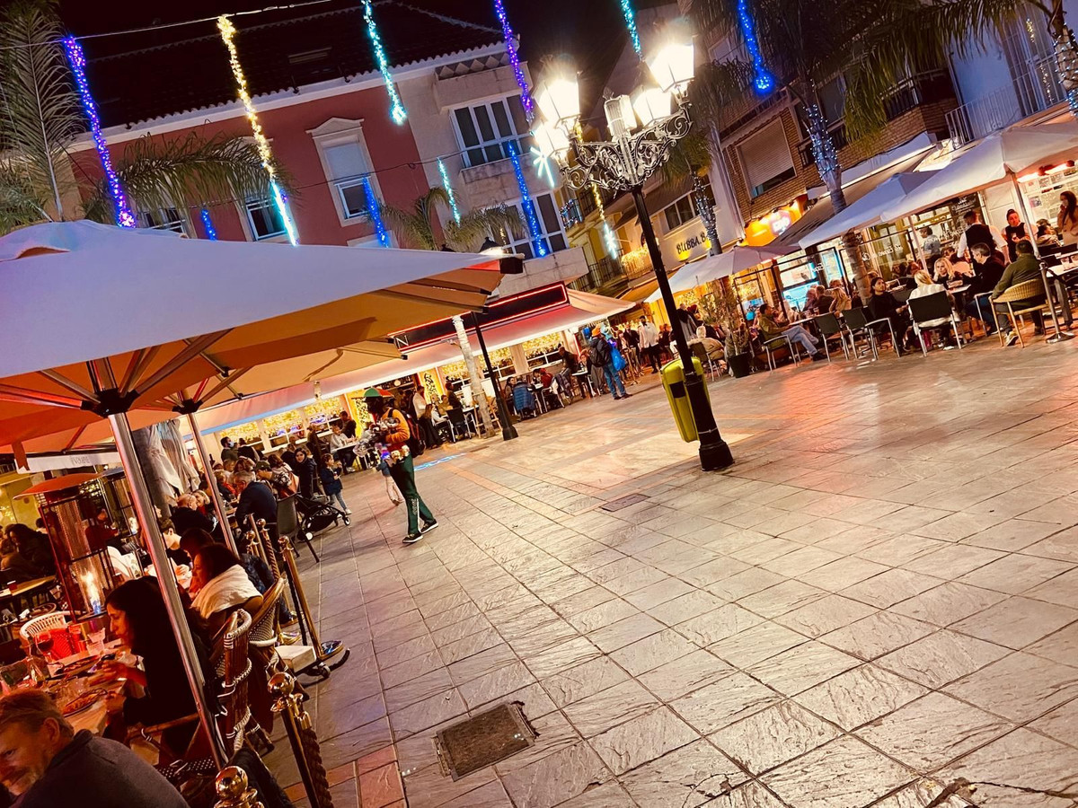 6b404fa8957ed280074c21f6f360ae9c - 15