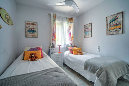 6b66298207b8aa7d192d1d2ad1b5e1a0 - 15